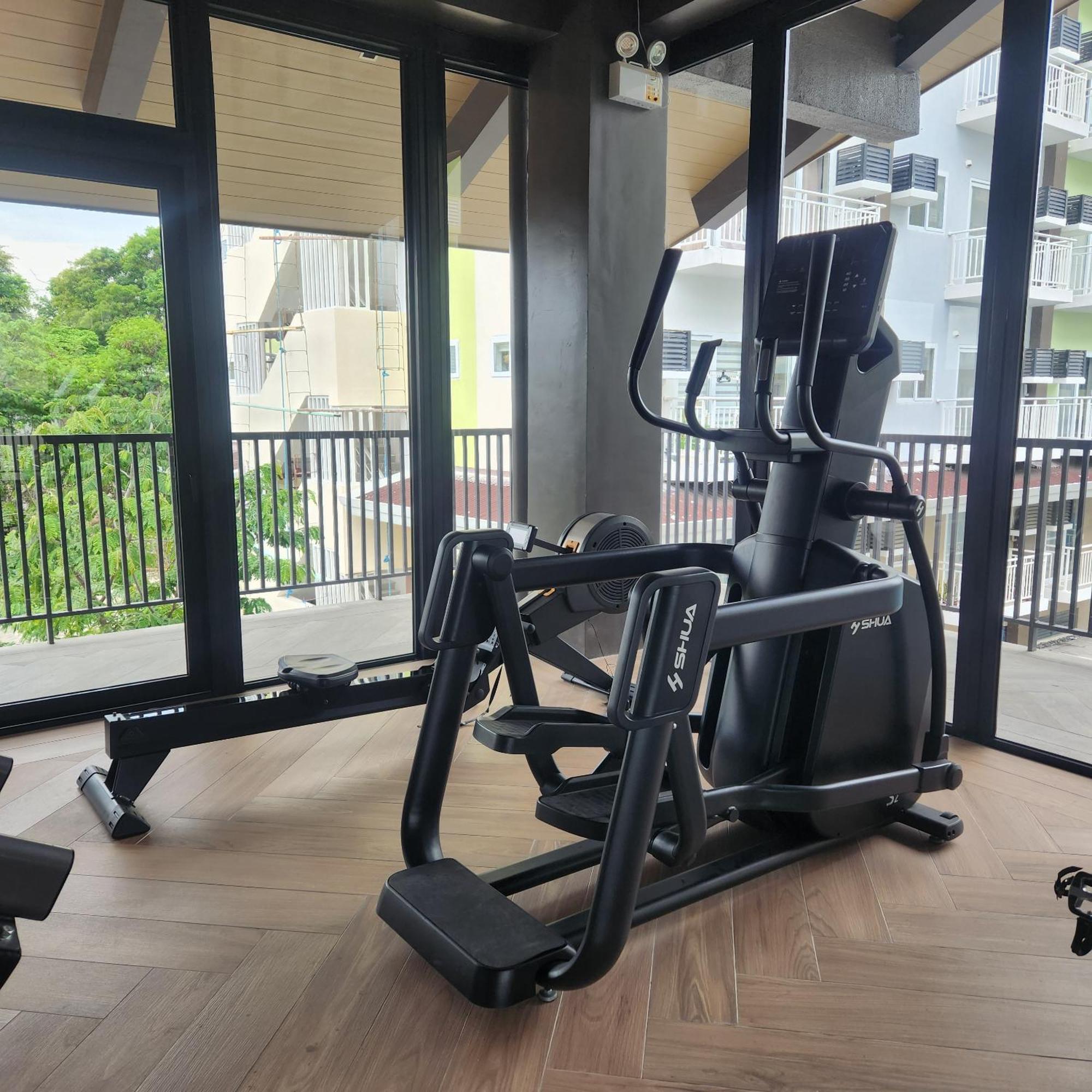 Condo Azur Suites A326 Amani Resorts Residences , 5 Minutes Airport, Netflix, Stylish, Cozy With Luxurious Swimming Pool Lapu-Lapu City Dış mekan fotoğraf